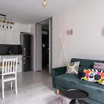 Rentplanet - Apartament Teczowa